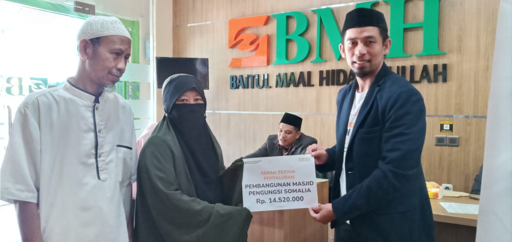 Penggalangan Infaq Dunia Islam Muslimat Hidayatullah