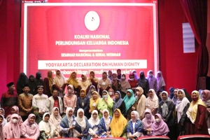 Dalam Rangka Memperingati Hari Keluarga Nasional, Muslimat Hidayatullah Ikuti Seminar Ketahanan Keluarga