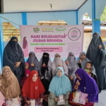 Semarakkan Hari Solidaritas Hijab Internasional, PD Muslimat Hidayatullah Bulungan Bagikan Jilbab Gratis Kepada Muallaf