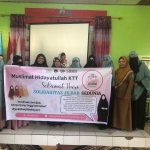 Peringati Hari Solidaritas Hijab Internasional, PD Mushida Tana Tidung Salurkan Jilbab Gratis Bagi Muslimah Muallaf