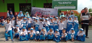 KB-RA Terpadu Yaa Bunayya Kebumen Mengadakan Penggalangan Dana Palestina