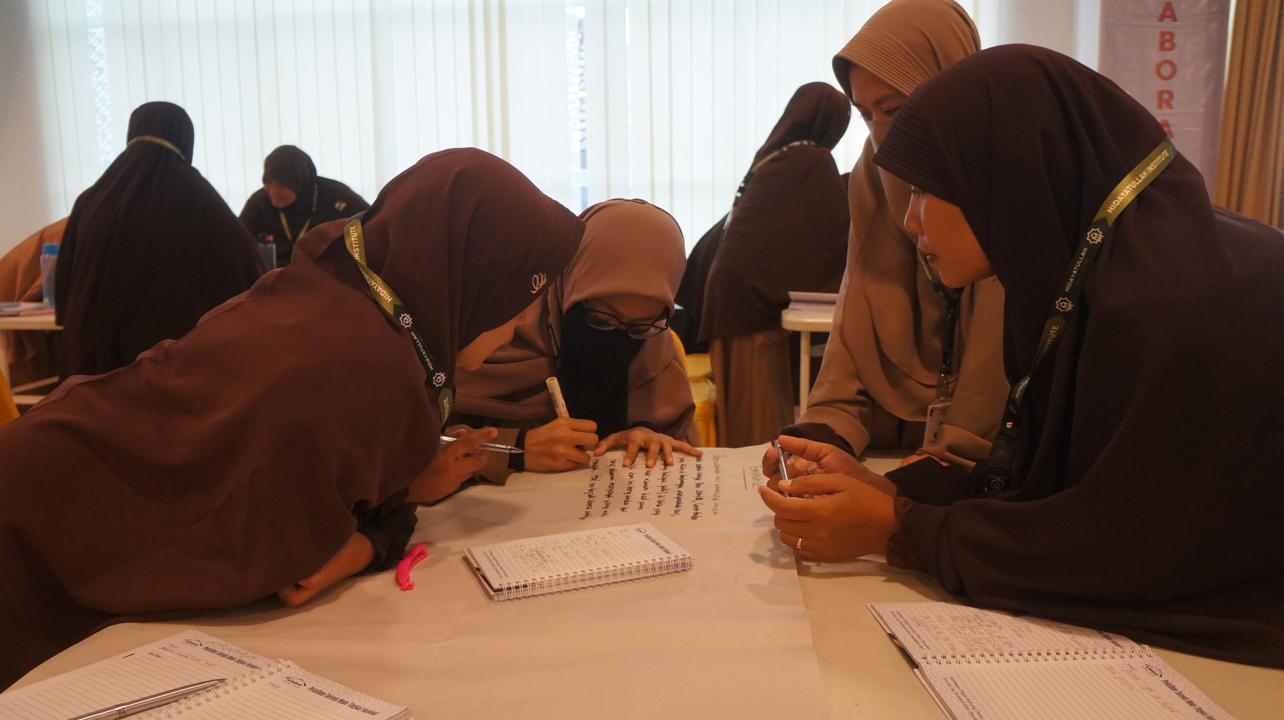 Ideasi Berbasis Design Thinking Leadership Training Talenta Muda Muslimat Hidayatullah