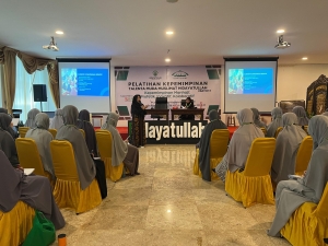 Training Leadership Talenta Muda Muslimat Hidayatullah Tekankan Pentingnya Membangun Komunikasi Efektif