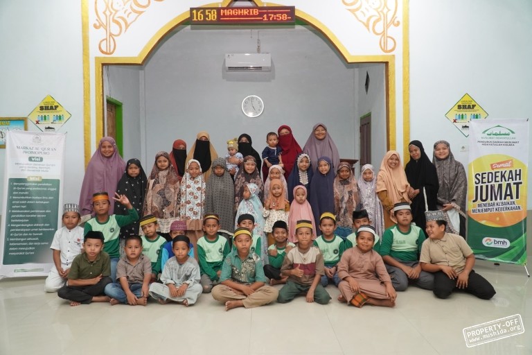 Tebar Kebaikan, Mushida Kolaka Selenggarakan Sedekah Jum’at
