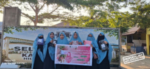 Mushida Gorontalo Semarakkan HSJD melalui Sedekah Jum’at dan Berbagi Jilbab