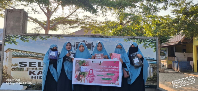 Mushida Gorontalo Semarakkan HSJD melalui Sedekah Jum’at dan Berbagi Jilbab