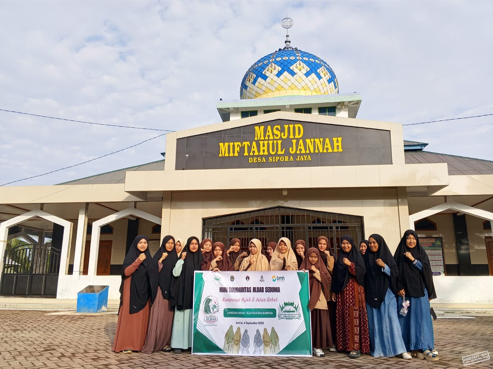 Mushida Sumatera Barat Selenggarakan Jalan Sehat Bersama Santri Putri Hidayatullah Mentawai
