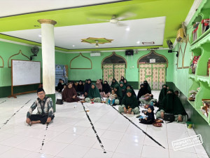 Pengajian Muslimat Hidayatullah Kota Jayapura Perkuat Ukhuwah dan Konsistensi Amal Sholeh