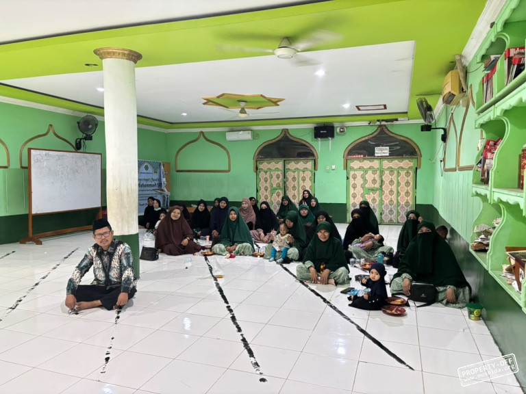 Pengajian Muslimat Hidayatullah Kota Jayapura Perkuat Ukhuwah dan Konsistensi Amal Sholeh