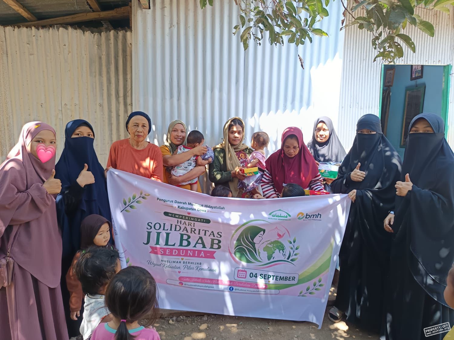 PD Muslimat Hidayatullah Gowa Hadirkan Semangat Berbagi di Hari Solidaritas Jilbab Sedunia