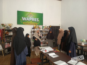 Keputrian Muslimat Hidayatullah Pulang Pisau Gelar Pelatihan Public Speaking Master of Ceremony (MC)