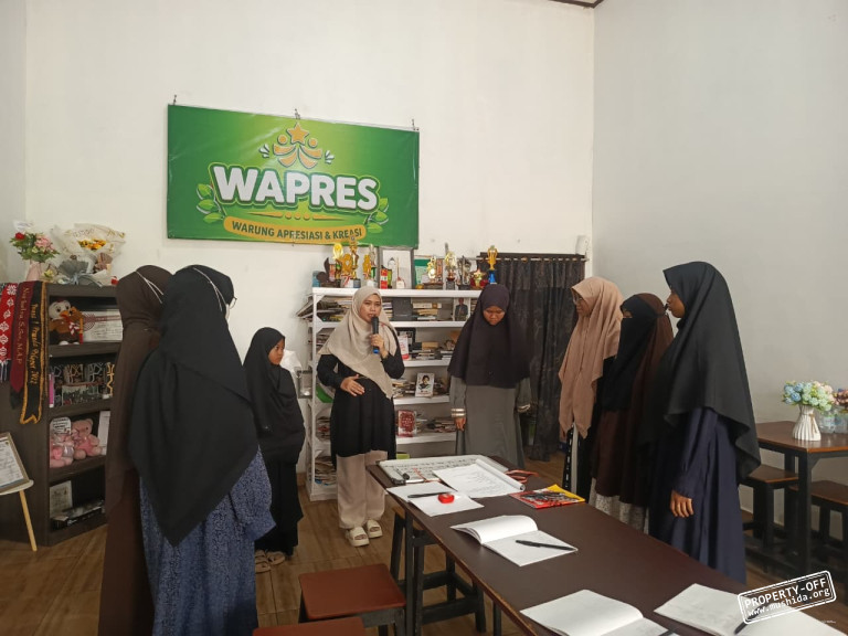 Keputrian Muslimat Hidayatullah Pulang Pisau Gelar Pelatihan Public Speaking Master of Ceremony (MC)