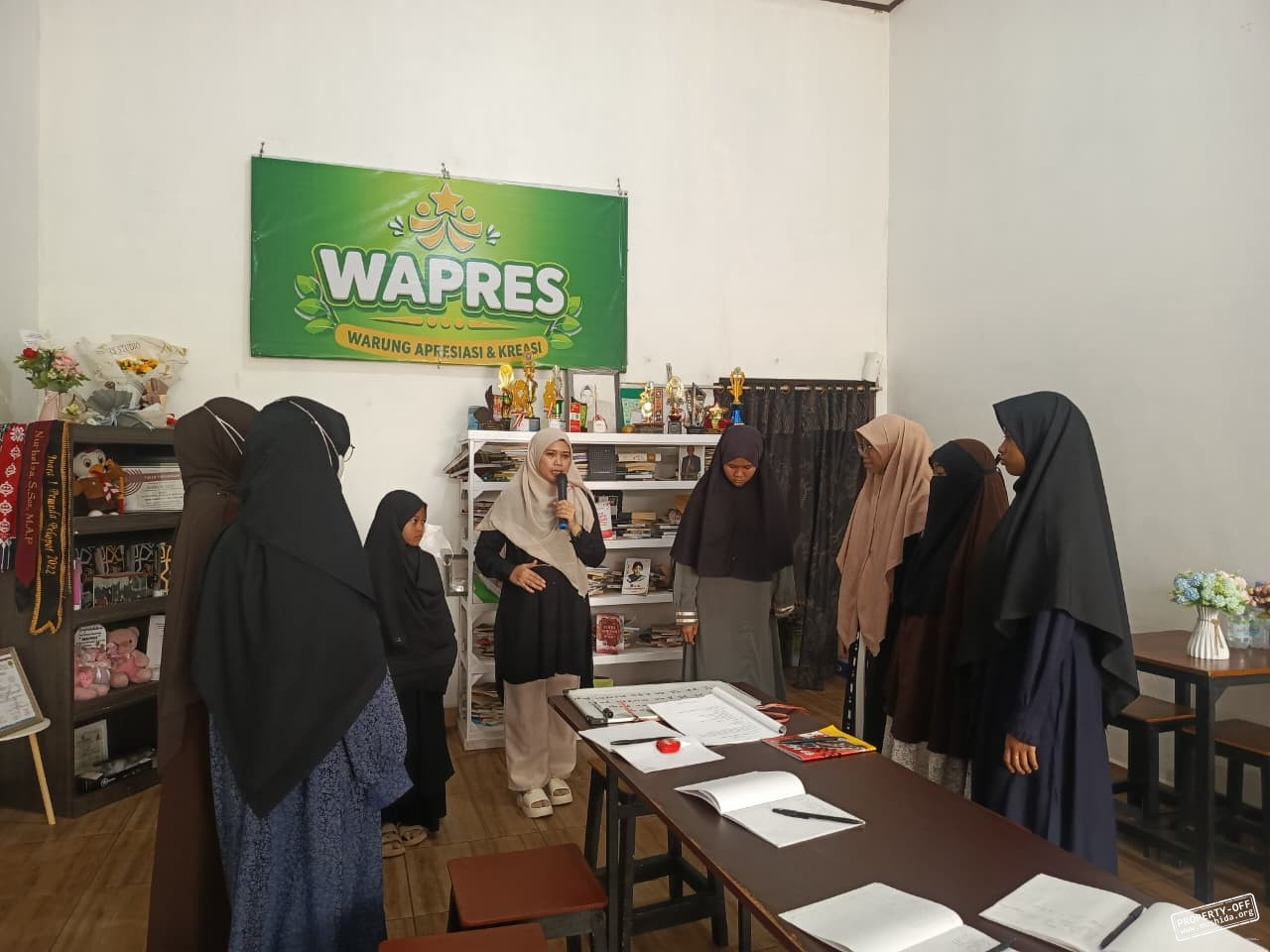 Keputrian Muslimat Hidayatullah Pulang Pisau Gelar Pelatihan Public Speaking Master of Ceremony (MC)