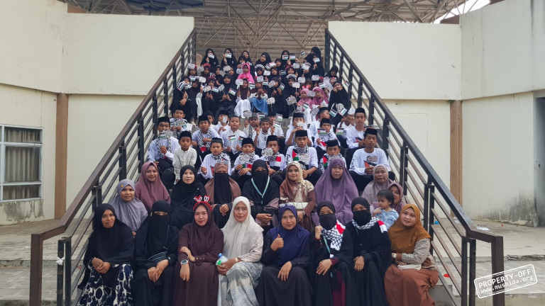 Mushida Takalar Peringati Hari Santri dengan Pawai dan Aksi Peduli Palestina